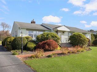 118 Wolcott Ave, Middletown, RI 02842