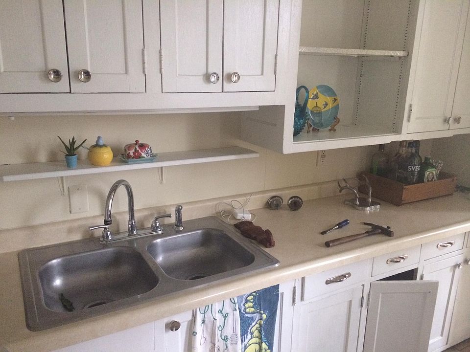 2nd image of 601 9th Ave N