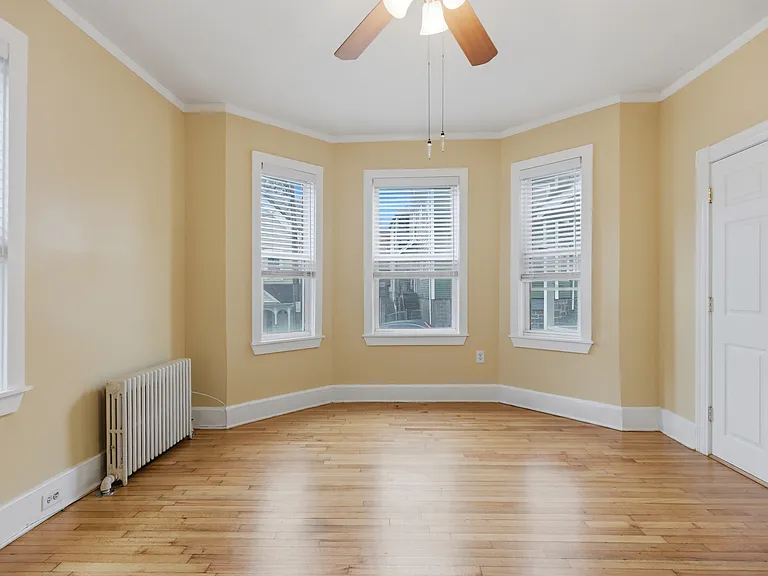 15 Drummond St #1 — Photo 6