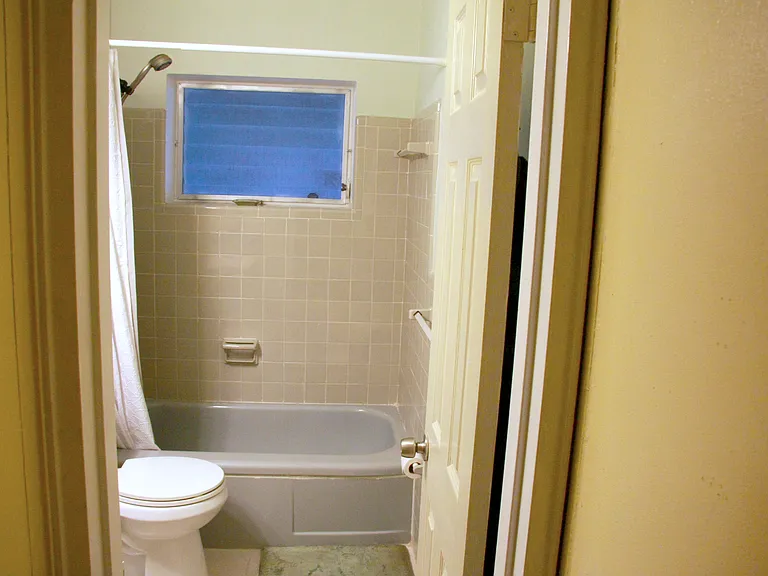 SW 15th St — Photo 9