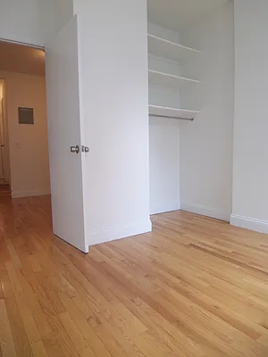 Rented by Compass | media 32