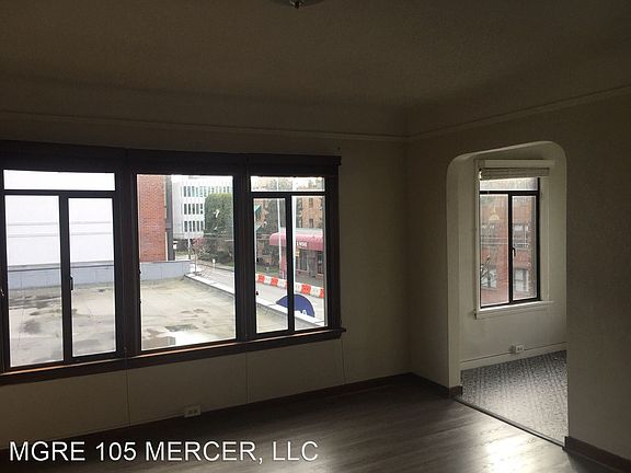 5th image of 105 Mercer St APT 205