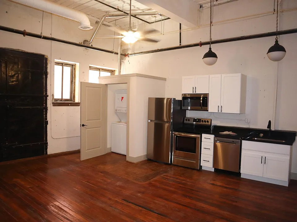 536 3rd St #106