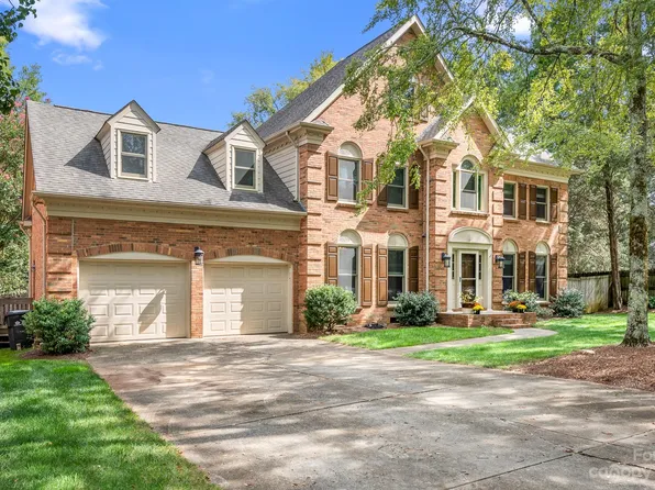 10223 Prince Edward Ln, Charlotte, NC 28277