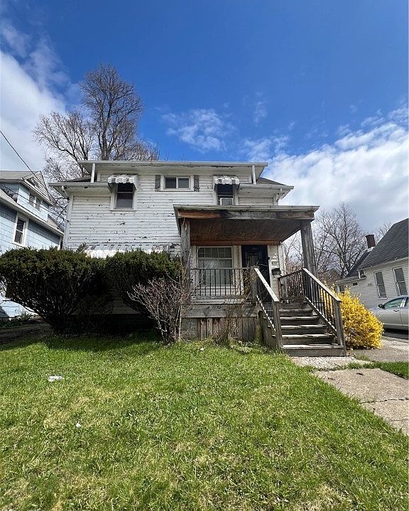 1st image of 4141 E 110th St