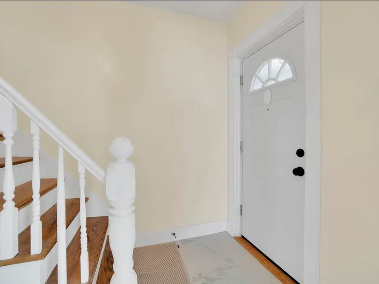 63 Albertina St — Photo 6