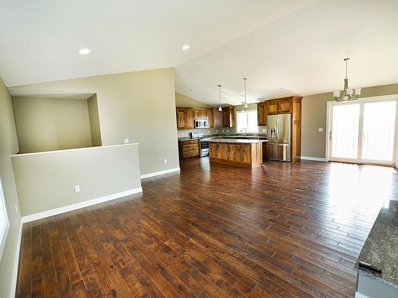 4th image of 3251 43rd Ave S