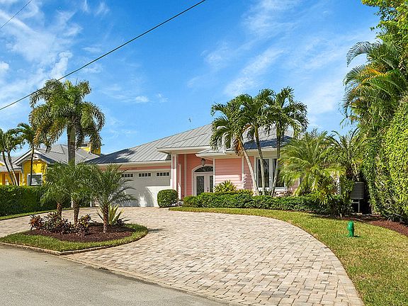 2nd image of 1539 SW Albatross Way