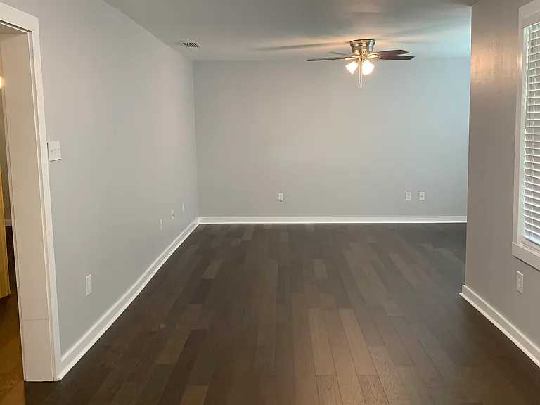 824 Violet St — Photo 4