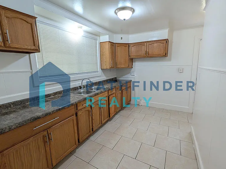 3561 El Paso Ave — Photo 7