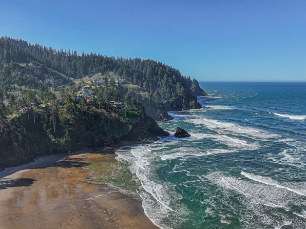 49400 Nescove Ct #Tl303, Neskowin, OR 97149