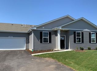 6304 Juniper Dr, Wonder Lake, IL 60097
