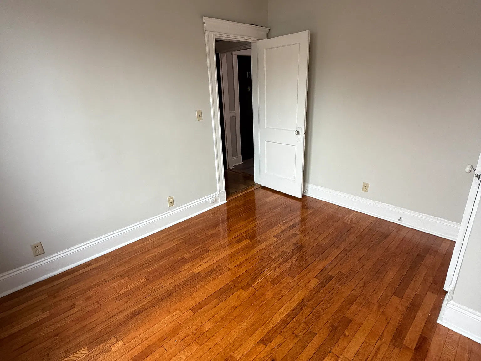 2 bed, 1.0 bath, $2,800 — Photo 4