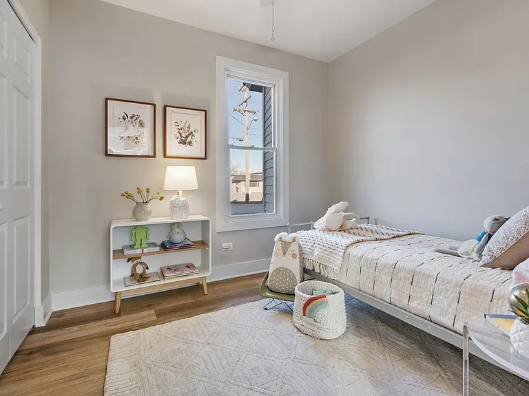 328 N 5th St #200 — Photo 17