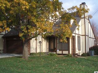 5652 SW Foxcroft Cir S, Topeka, KS 66614