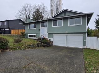 16425 128th Ave SE, Renton, WA 98058