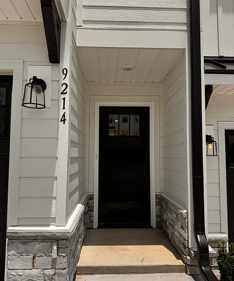 9214 Delaney Dr NW — Photo 1
