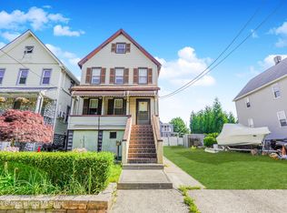 755 Willow Rd W, Staten Island, NY 10314