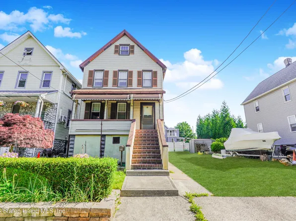755 Willow Rd W, Staten Island, NY 10314