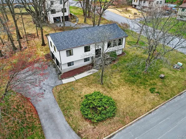 22 Cambridge Circle, Monroe, NY 10950