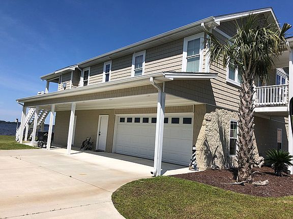 3rd image of 276 W Eagle View Ln