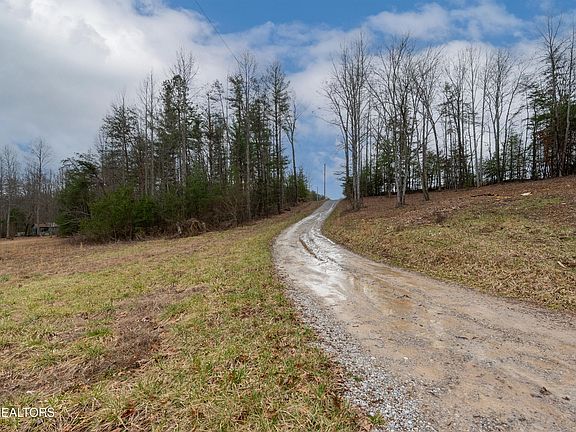 4th image of 1567 Twin Bridge Rd