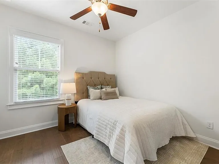 1233 Parkstead Ln — Photo 46