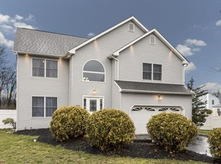 458 Angel St, Cliffwood, NJ 07721
