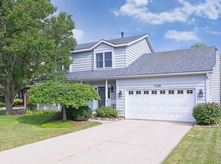 1128 Tewes Ln, Zion, IL