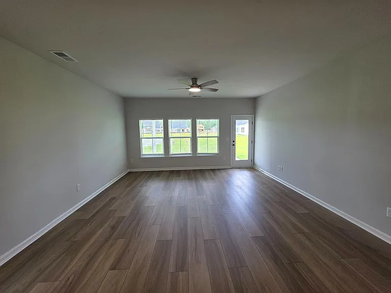 421 Sea Breeze Way — Photo 11