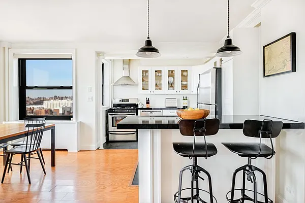 Sold by Compass | media 5
