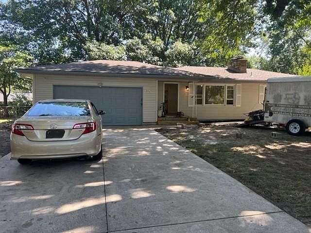 1st image of 2619 Berry Ave