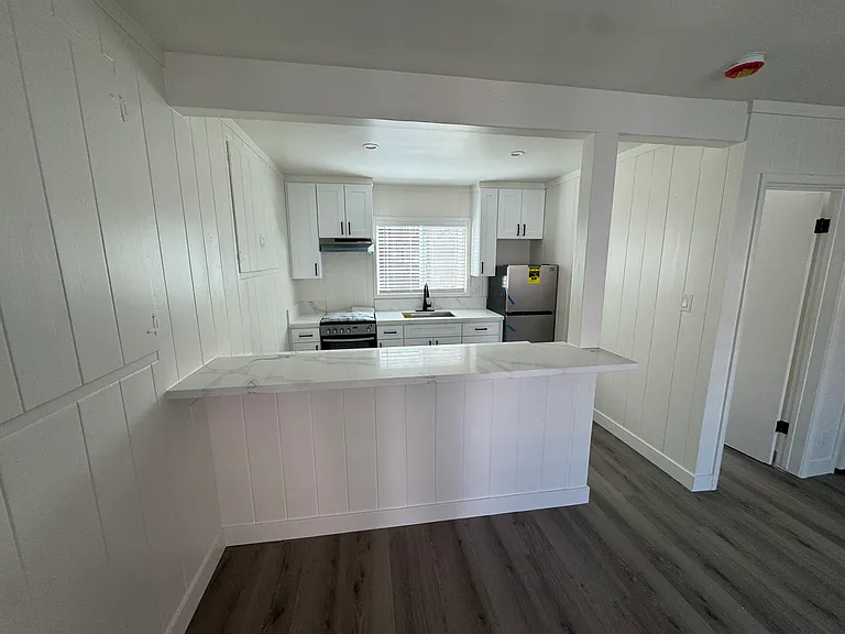 15461 Moorpark St #5 — Photo 9