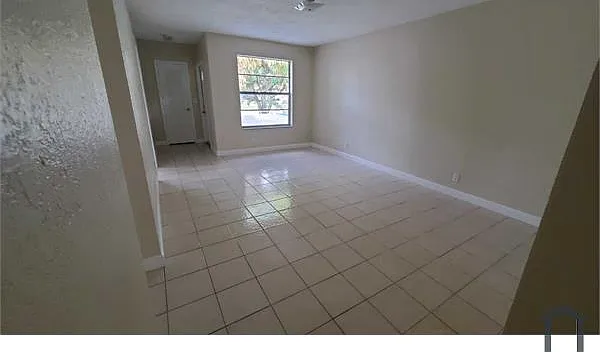 6822 SW 18th Ct — Photo 12