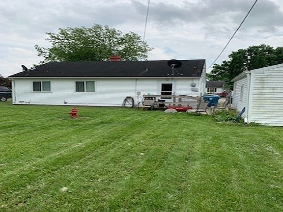 3rd image of 8 E Sunnydale Dr