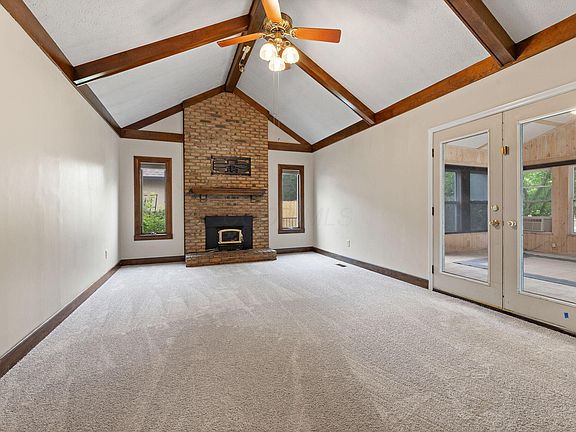4th image of 588 Liberty Ln