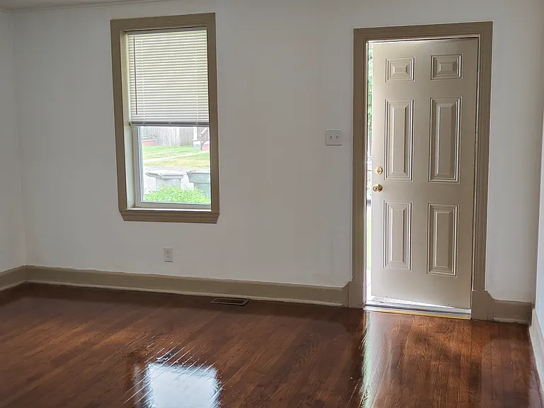 307 Apple Ave — Photo 10