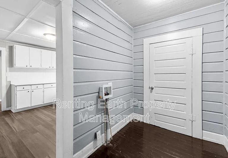 1228 19th Pl SW — Photo 8