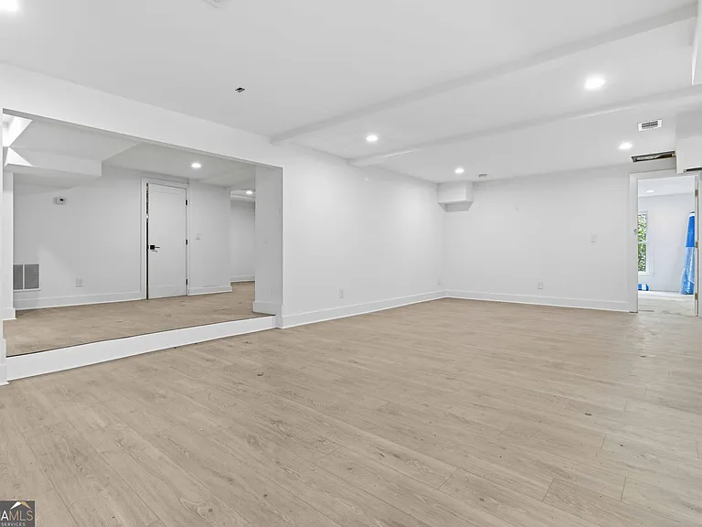 3196 Towerview Dr NE — Photo 25