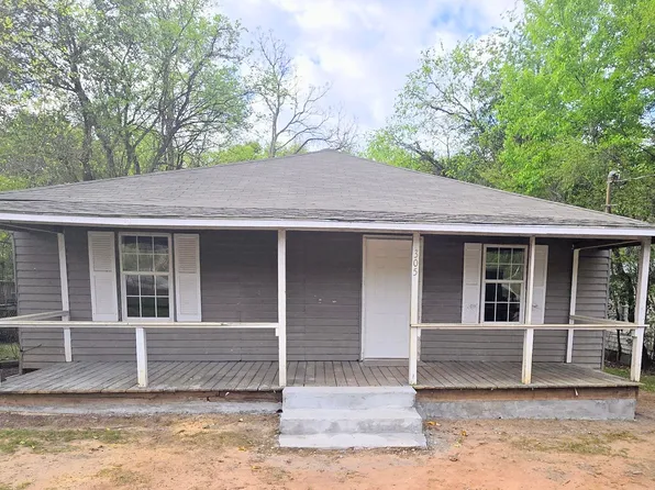 305 E Walton St, Milledgeville, GA 31061