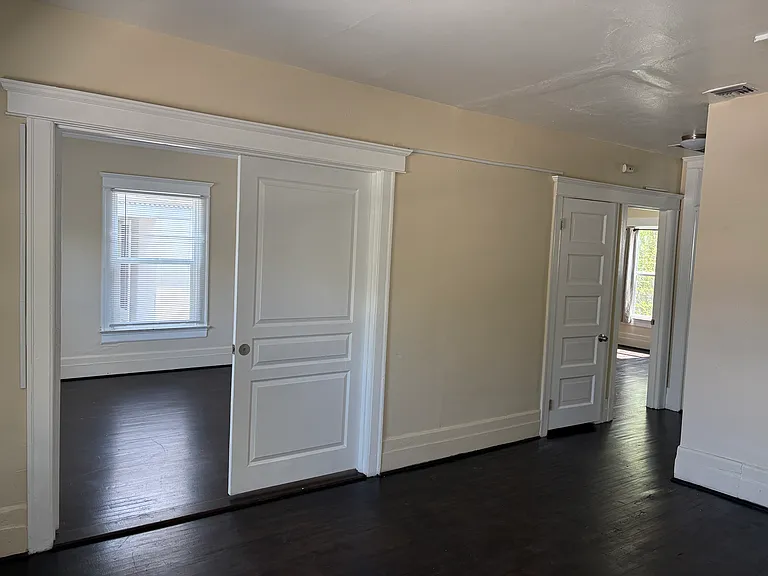 304 S Oak Knoll Ave #304 — Photo 2