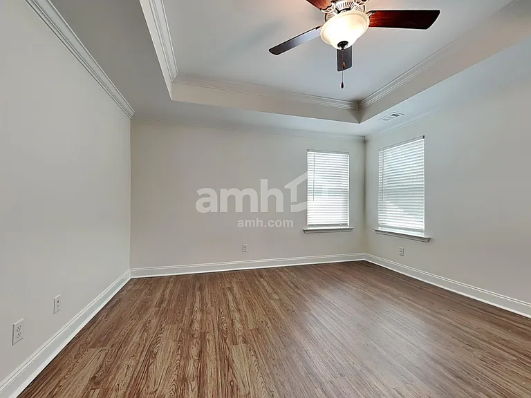16368 Aubergine Aly — Photo 11