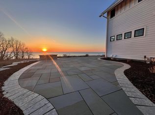 383 Aimsir Wynd, Port Washington, WI 53074
