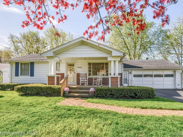 6142 Surrey Ln, Burton, MI 48519