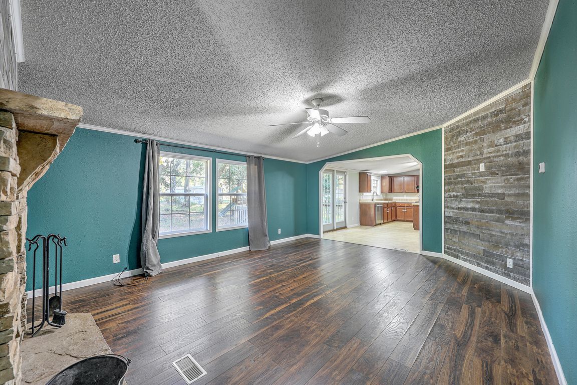 next background image