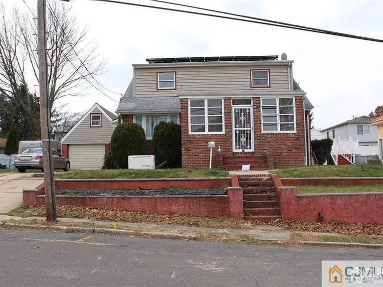 35 Lavern St #2 — Photo 1