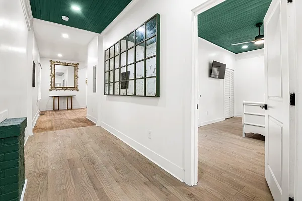 5 bed, 1580 sqft, $2,700 — Photo 3
