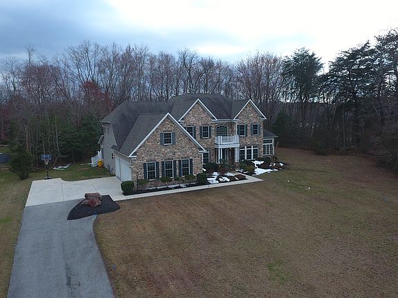 2nd image of 9002 Ballybunion Ct