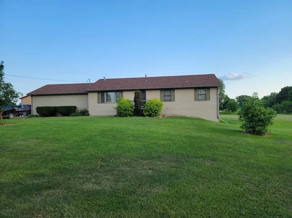 9889 Ditch Rd, Chesaning, MI 48616