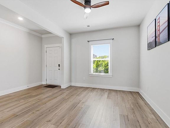 5th image of 721 Burghley Cir
